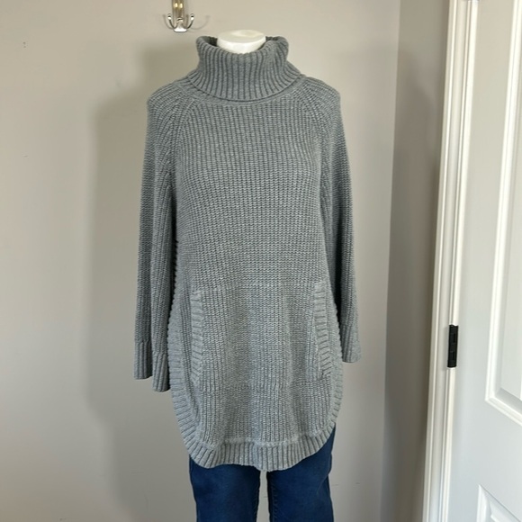 UGG Raelynn Knit Sweater Pullover Grey Turtleneck Poncho Pocket Wool Winter Sz S - Picture 2 of 14